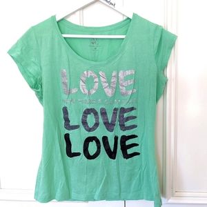 NY&Co LOVE graphic tee